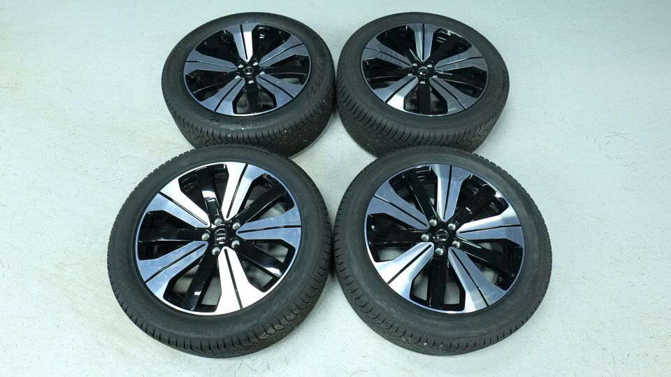 Volvo EX40 vaihtoauto