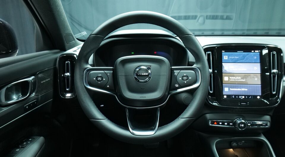 Volvo EX40 vaihtoauto