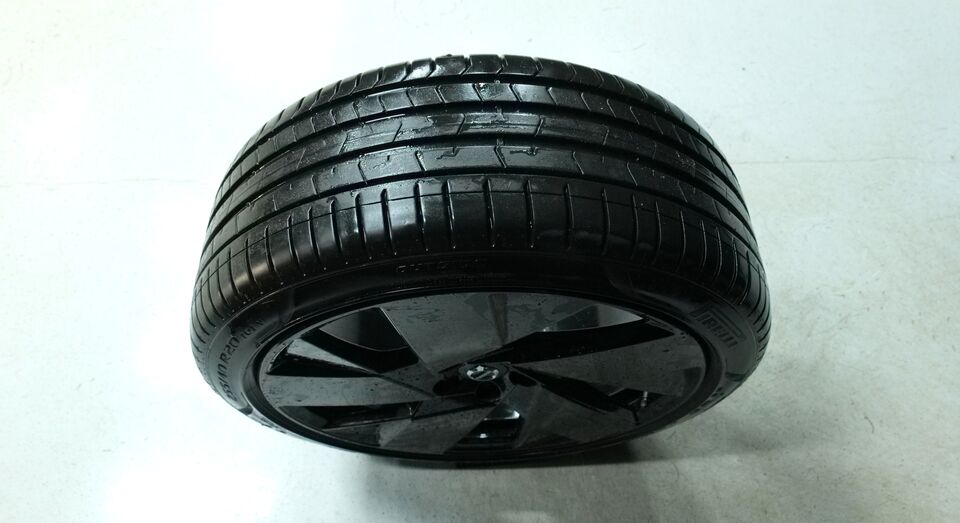 Volvo EX40 vaihtoauto