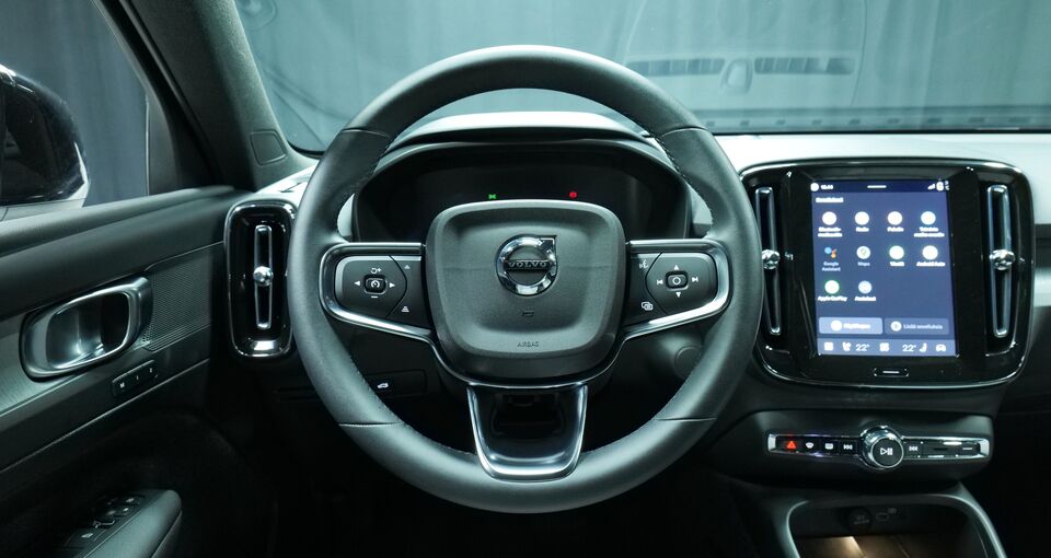 Volvo EX40 vaihtoauto