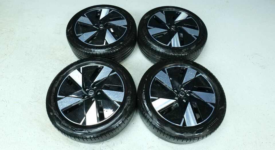 Volvo EX40 vaihtoauto