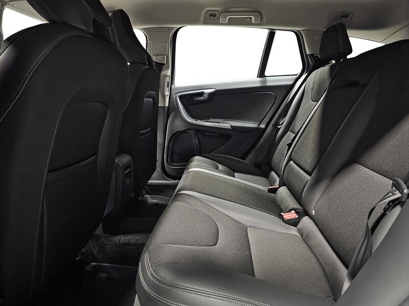 Volvo V60 Cross Country vaihtoauto