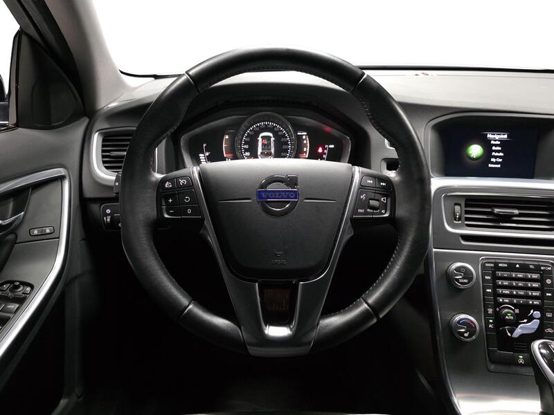 Volvo V60 Cross Country vaihtoauto