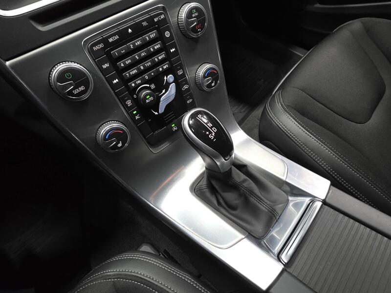 Volvo V60 Cross Country vaihtoauto