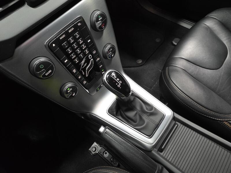 Volvo V40 Cross Country vaihtoauto