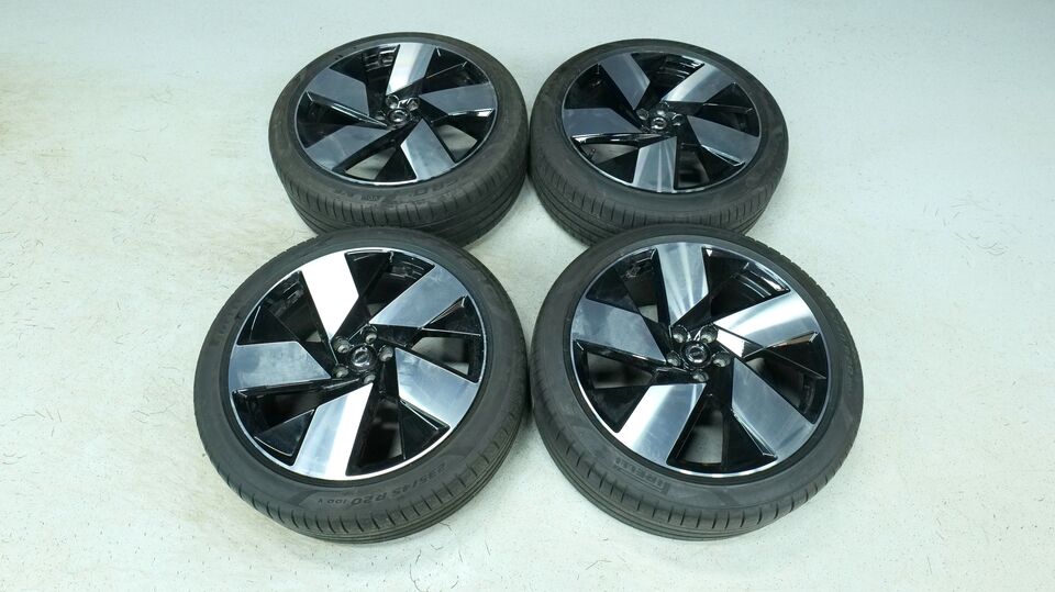 Volvo EX40 vaihtoauto