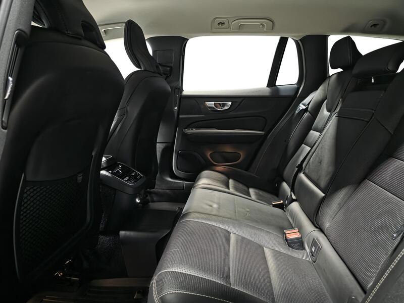 Volvo V60 Cross Country vaihtoauto