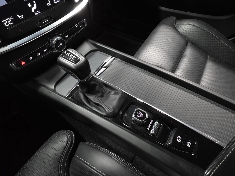 Volvo V60 Cross Country vaihtoauto