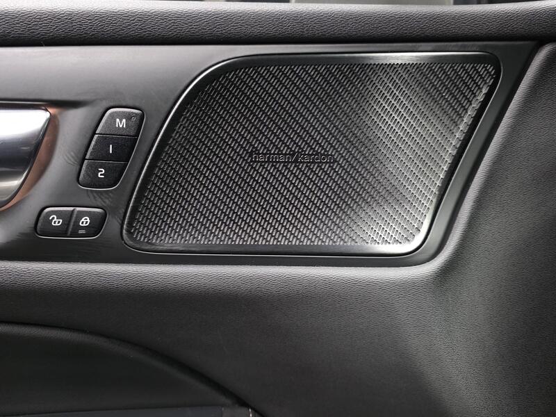 Volvo V60 Cross Country vaihtoauto