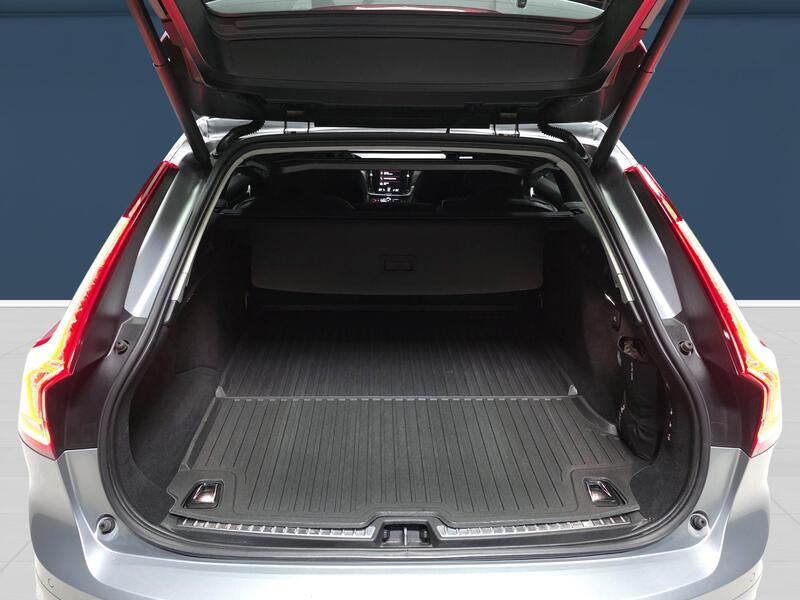 Volvo V90 Cross Country vaihtoauto