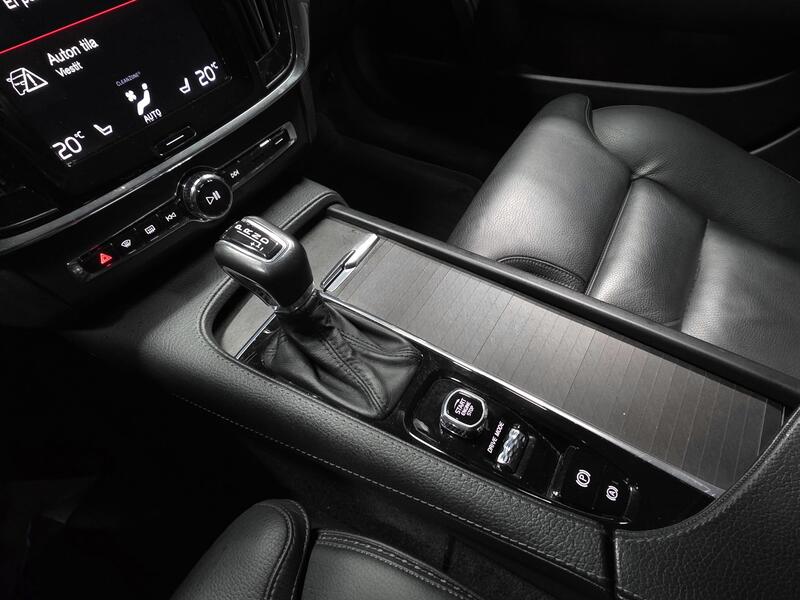 Volvo V90 Cross Country vaihtoauto