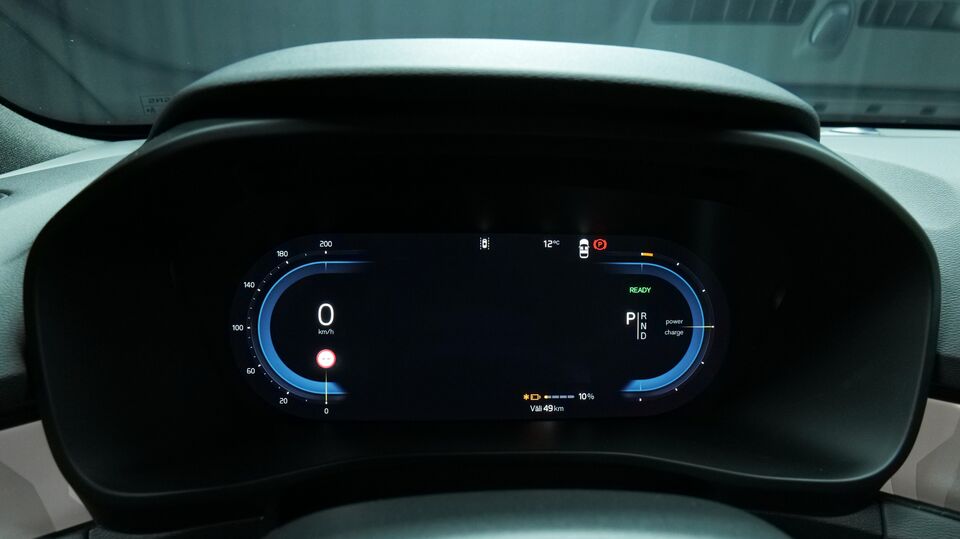 Volvo EX40 vaihtoauto