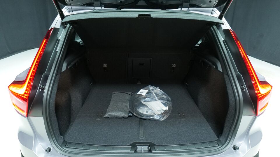 Volvo EX40 vaihtoauto