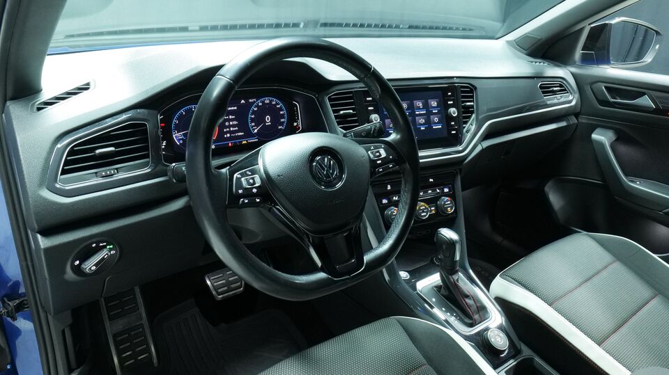 Volkswagen T-Roc vaihtoauto