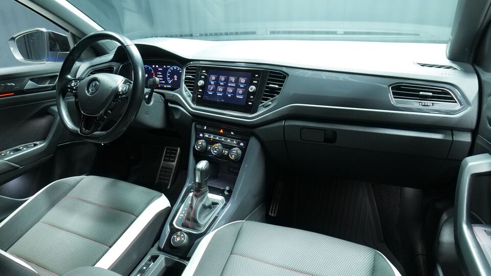 Volkswagen T-Roc vaihtoauto