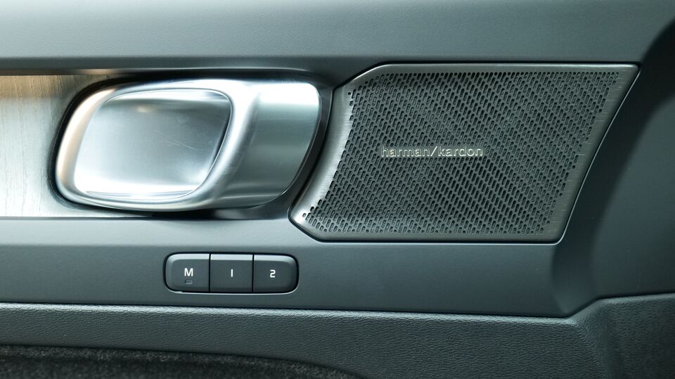 Volvo EX40 vaihtoauto