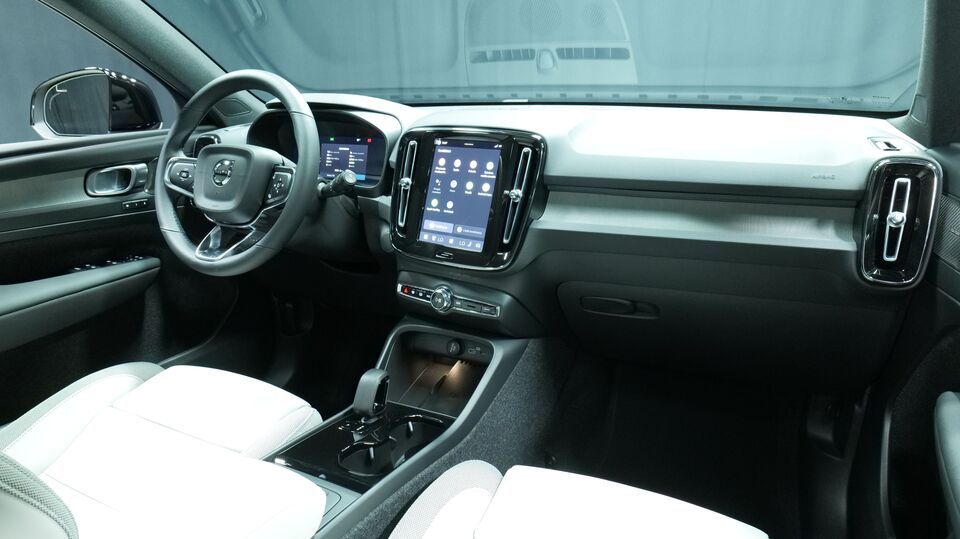 Volvo EX40 vaihtoauto