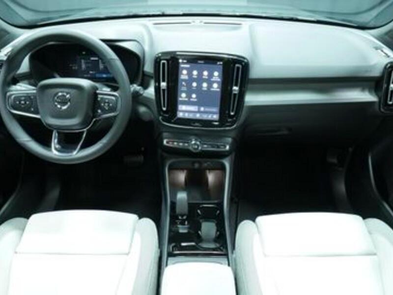Volvo EX40 vaihtoauto