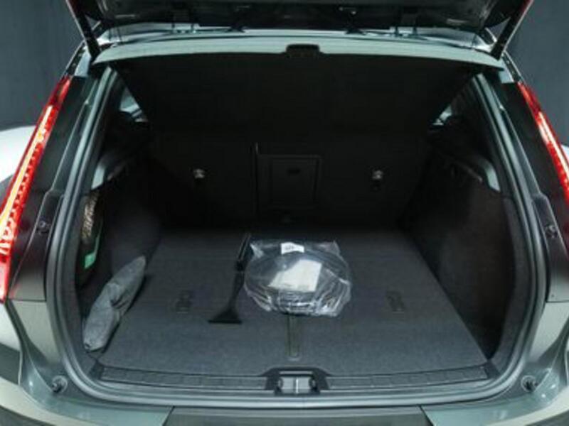 Volvo EX40 vaihtoauto