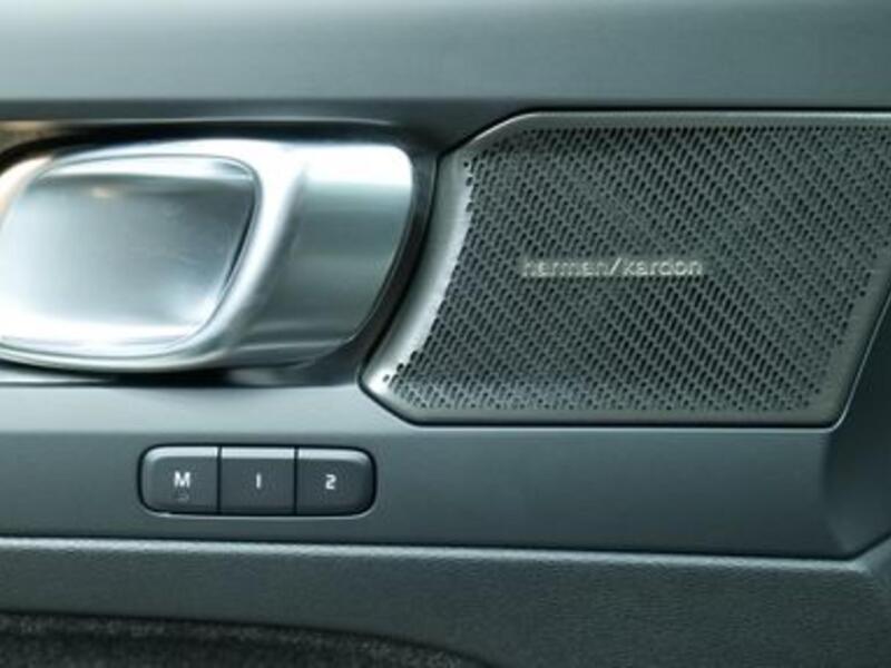 Volvo EX40 vaihtoauto