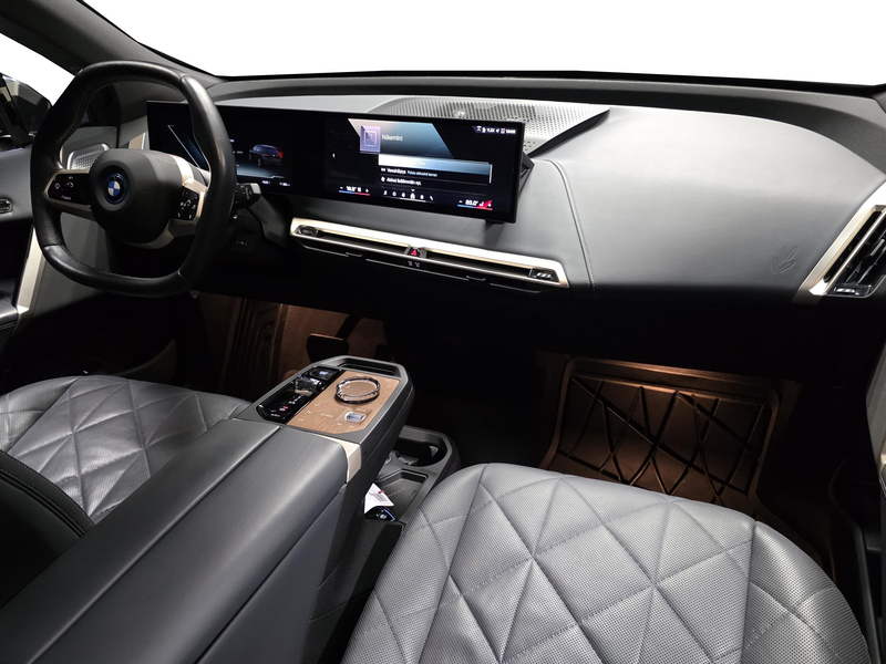 BMW iX vaihtoauto