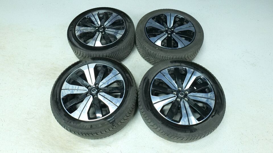 Volvo C40 vaihtoauto