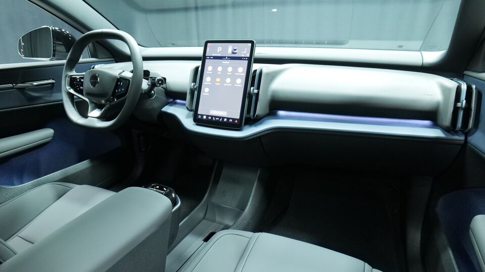 Volvo EX30 Cross Country vaihtoauto