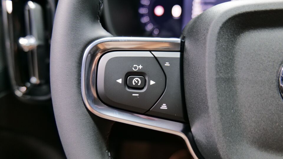 Volvo EX40 vaihtoauto