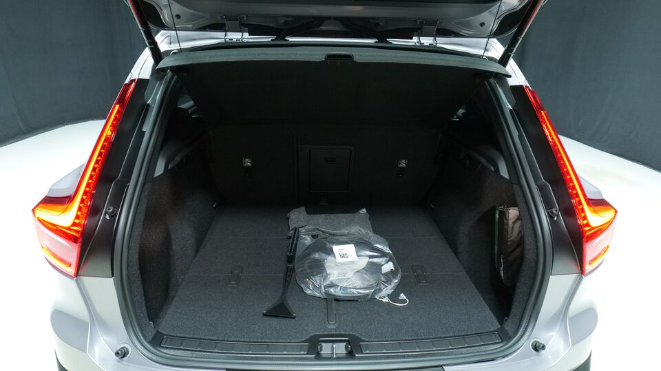 Volvo EX40 vaihtoauto