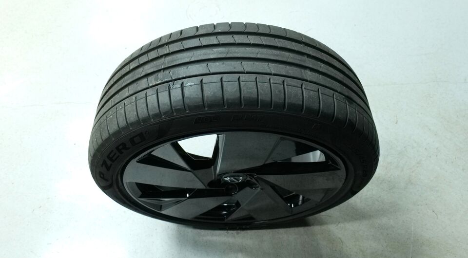 Volvo EC40 vaihtoauto