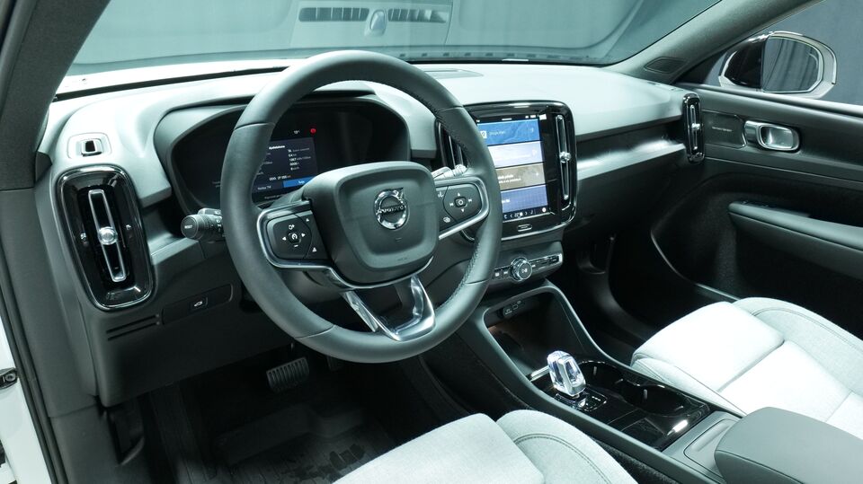 Volvo EX40 vaihtoauto