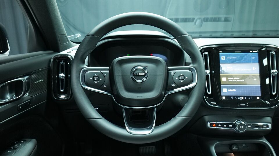 Volvo EX40 vaihtoauto