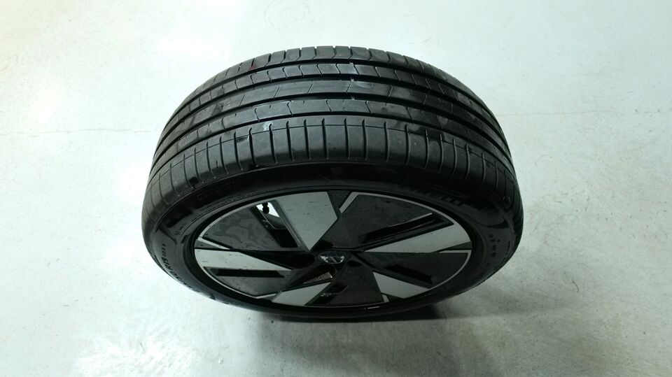 Volvo EX40 vaihtoauto