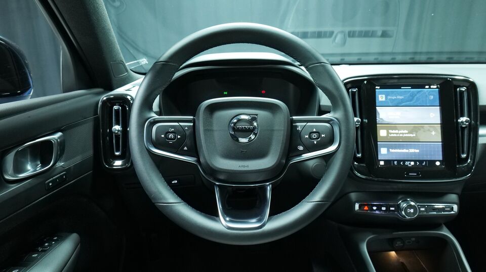 Volvo EX40 vaihtoauto