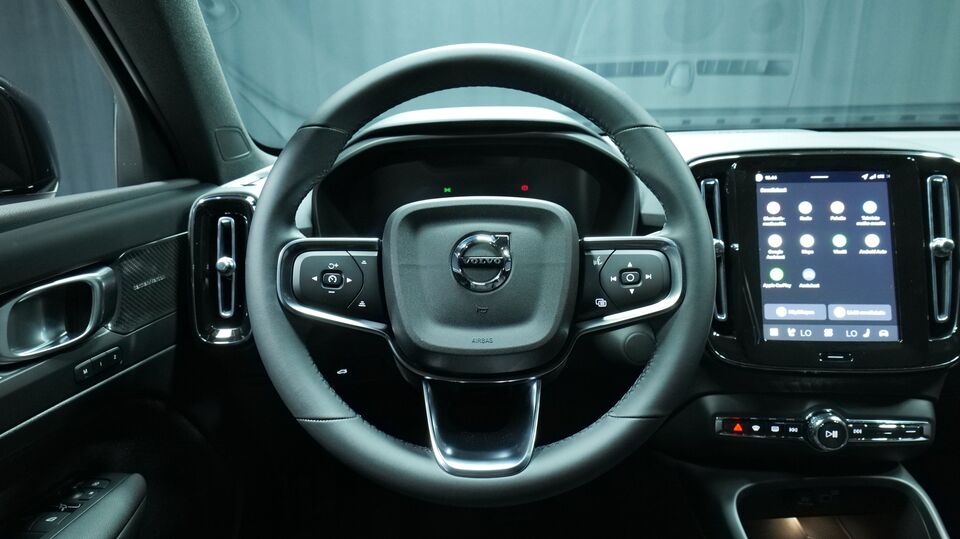 Volvo EX40 vaihtoauto