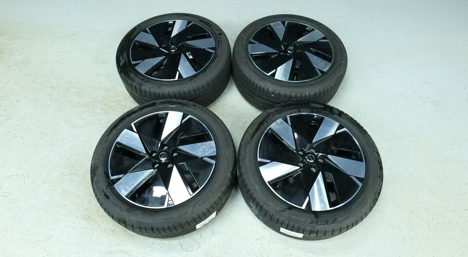 Volvo EX40 vaihtoauto