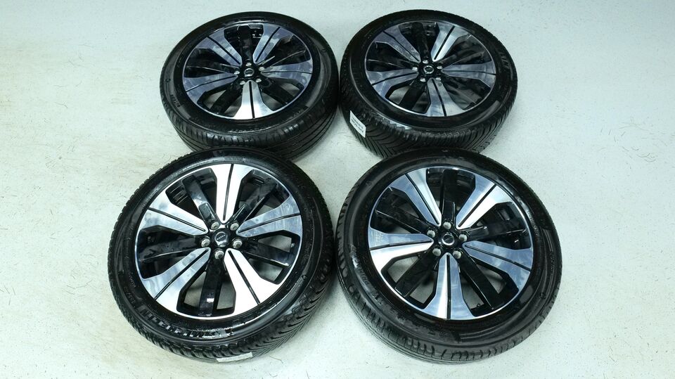 Volvo C40 vaihtoauto