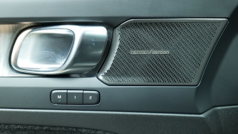 Volvo EX40 vaihtoauto