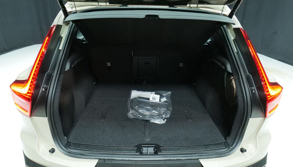 Volvo EX40 vaihtoauto