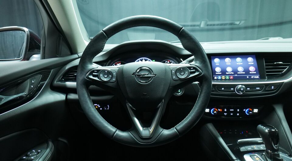 Opel Insignia vaihtoauto