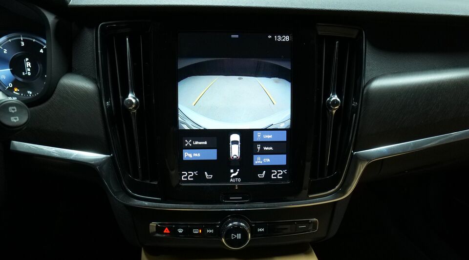 Volvo V90 Cross Country vaihtoauto