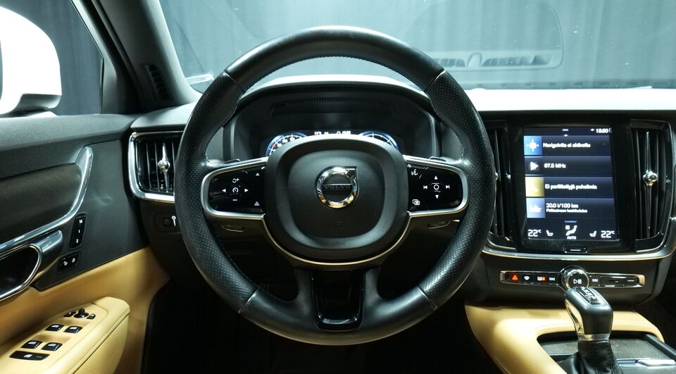 Volvo V90 Cross Country vaihtoauto