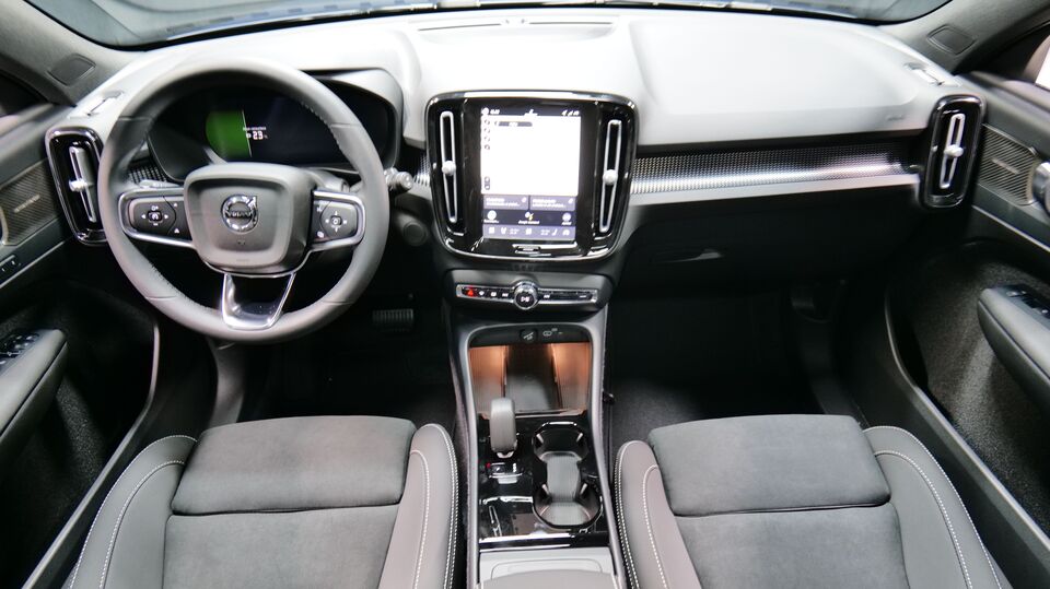 Volvo EX40 vaihtoauto