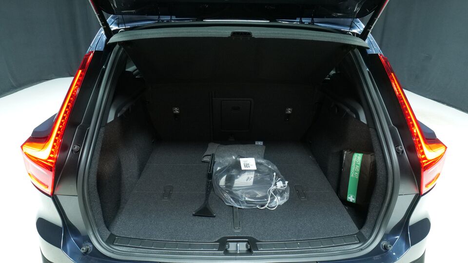 Volvo EX40 vaihtoauto