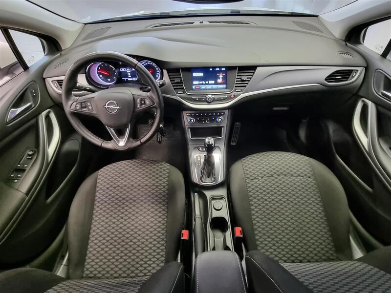 Opel Astra vaihtoauto