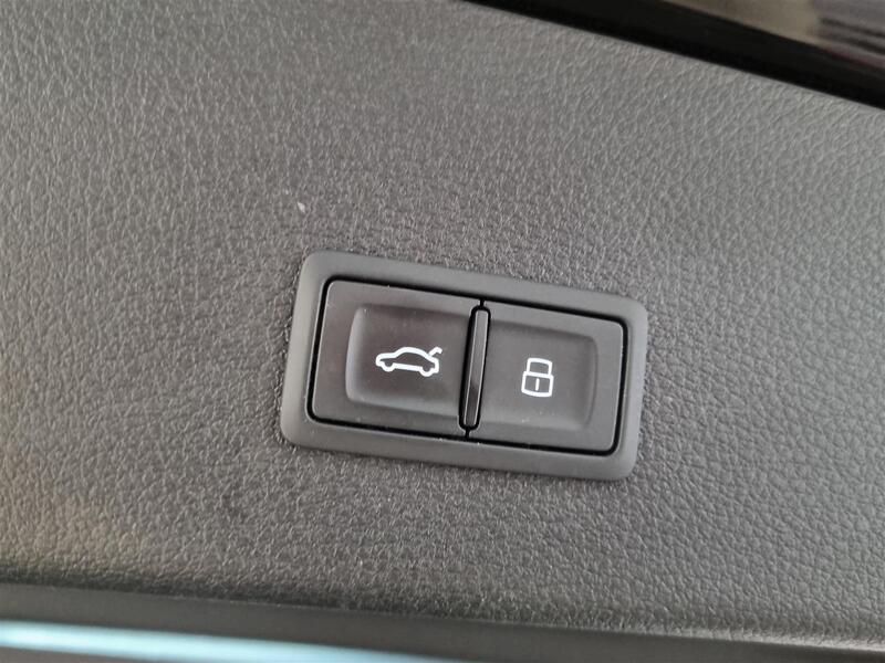 Audi Q8 e-tron vaihtoauto