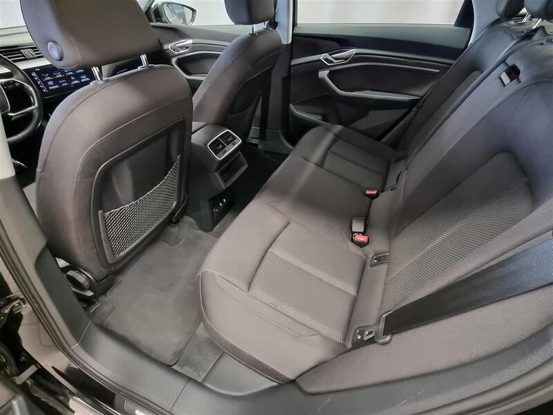 Audi Q8 e-tron vaihtoauto