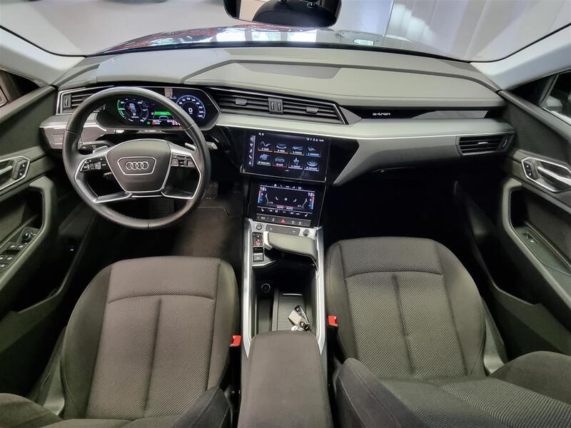 Audi Q8 e-tron vaihtoauto