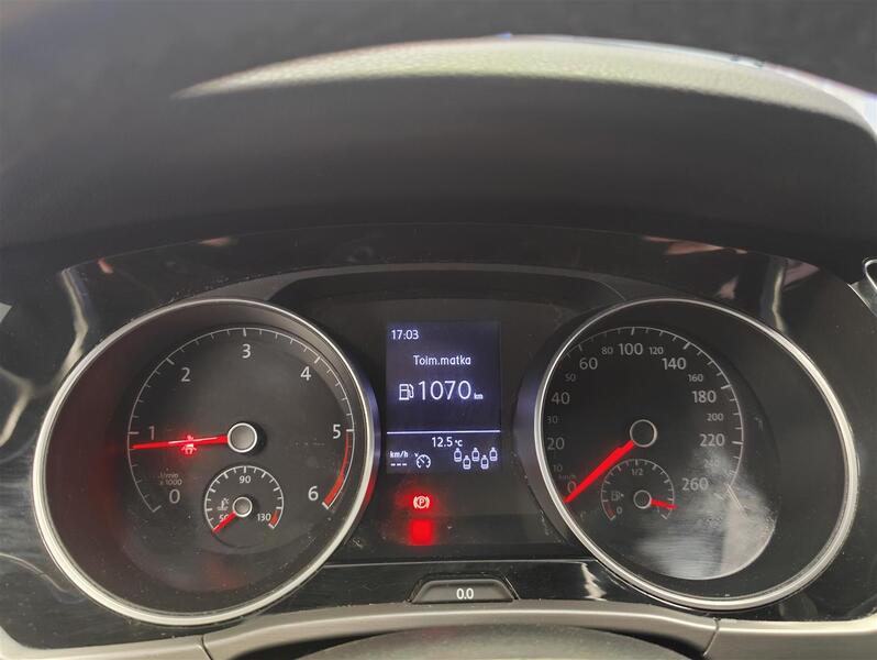 Volkswagen Touran vaihtoauto