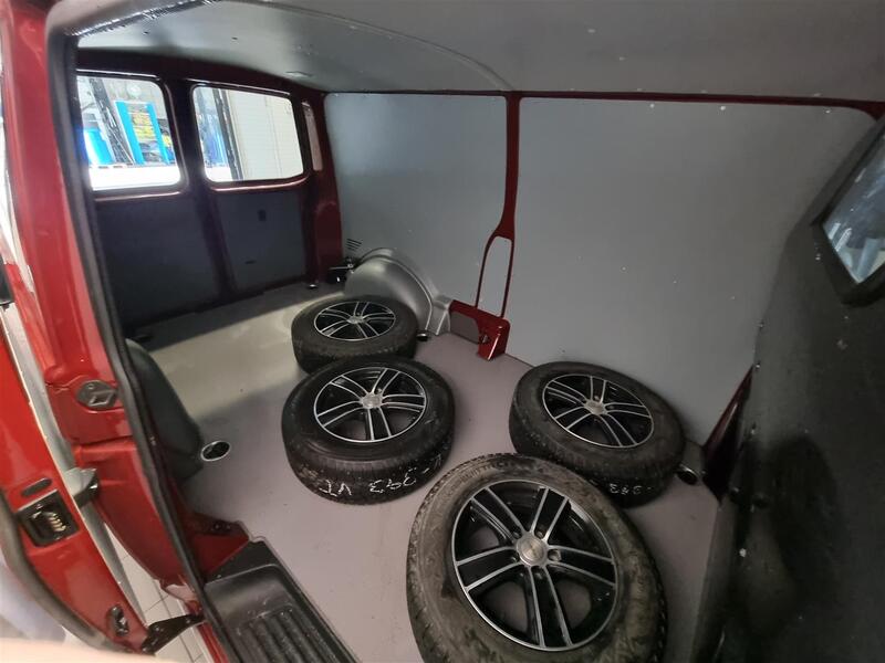 Volkswagen Transporter vaihtoauto